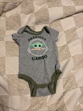 Star Wars Precious Cargo Baby Yoda Onesie, like new, 0-3m